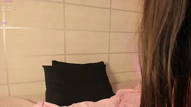 Liily_Rosee live cam on StripChat