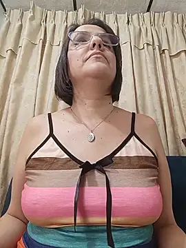 IsisBlake live cam on StripChat