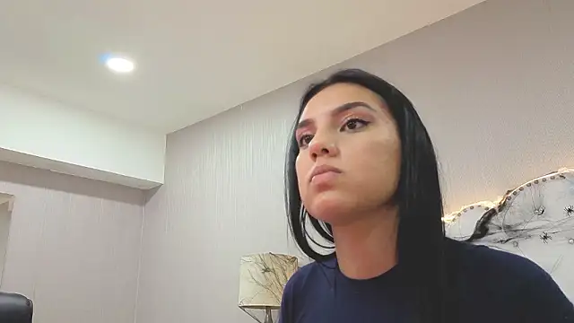 Valen_Abella