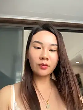 Yioyio-666 live cam