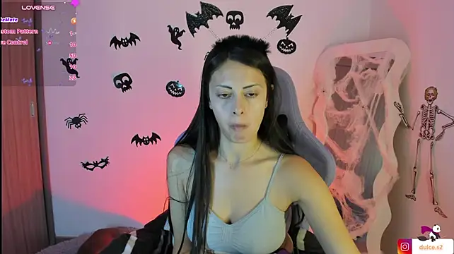 Kylie_Wet live cam on StripChat