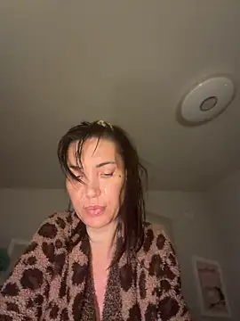KiraRebyt live cam on StripChat