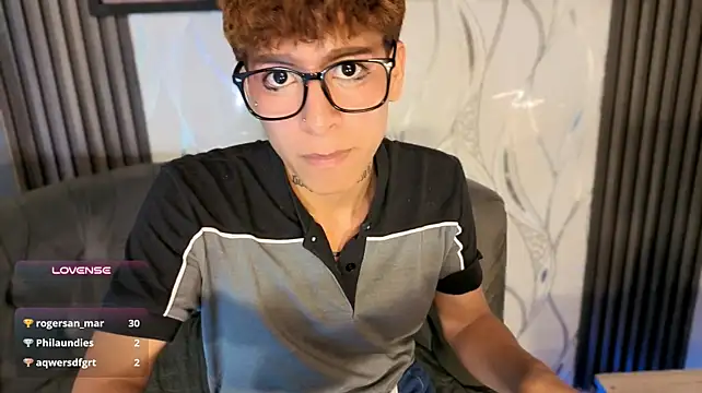 shikimori_ live cam on StripChat