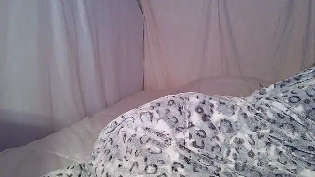 saraswirls69@xh live cam on StripChat