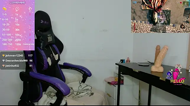 blondegamerr (F young) - show pussy