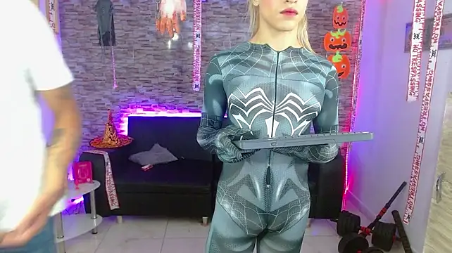 Model: parejacaliente20154