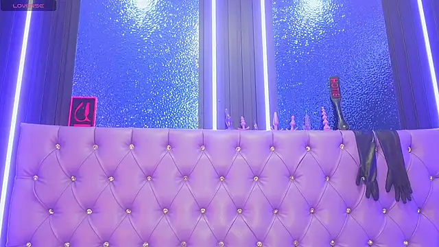 Malory_Cortez live cam on StripChat