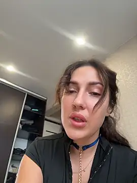 AleksandraRich live cam on StripChat