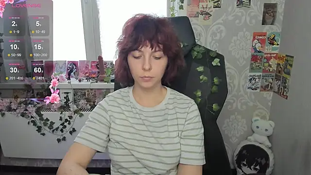 Inferno_kitten live cam on StripChat