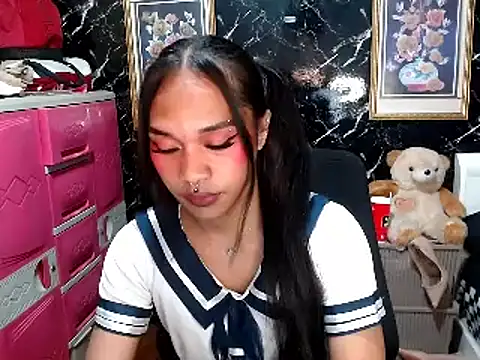DestinyRose4u live cam on StripChat