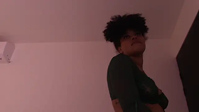 naia_blessed live cam on StripChat