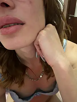 Irresistible37 live cam preview