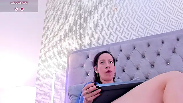 DianaRed_ live cam on StripChat