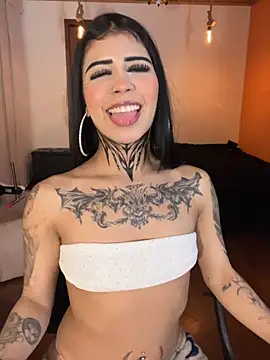 -Brittanny live cam on StripChat