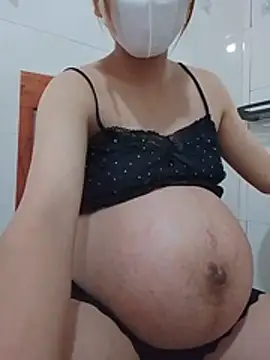 Namikaly live cam on StripChat