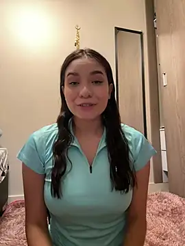 MaiaLune live cam on StripChat