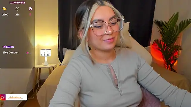 dakottaa_