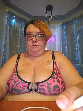 diosacurvy1984 live cam on StripChat