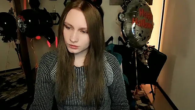 ElodieRenaud live cam on StripChat