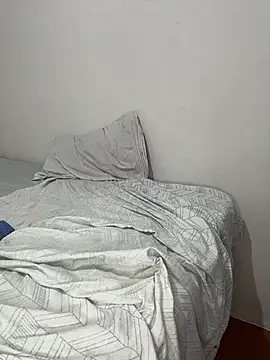 lindinha-sexy live cam on StripChat