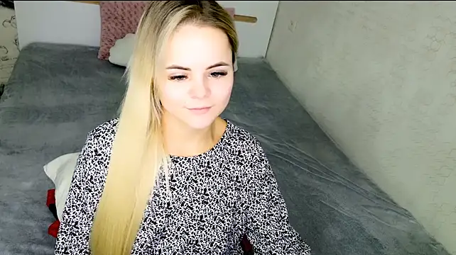 Lovely-eyes
