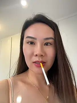 Yioyio-666 live sex cam
