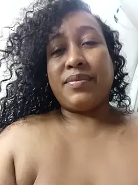 Noele_Noir live cam on StripChat