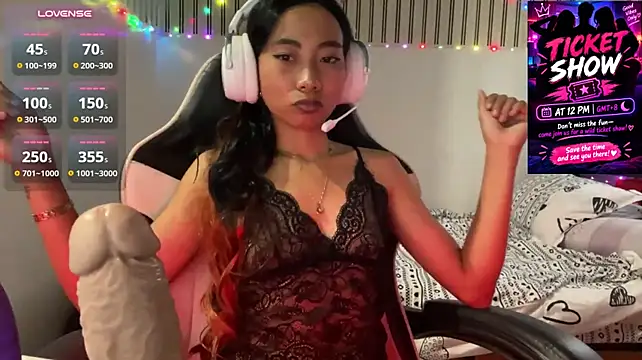 PiaSwida live sex cam