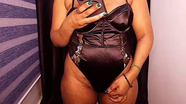 ebony_shilly3