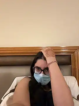 jasmine678 (F young) - big squirt in group show