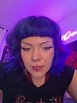 Sarah-Stoner live cam on StripChat