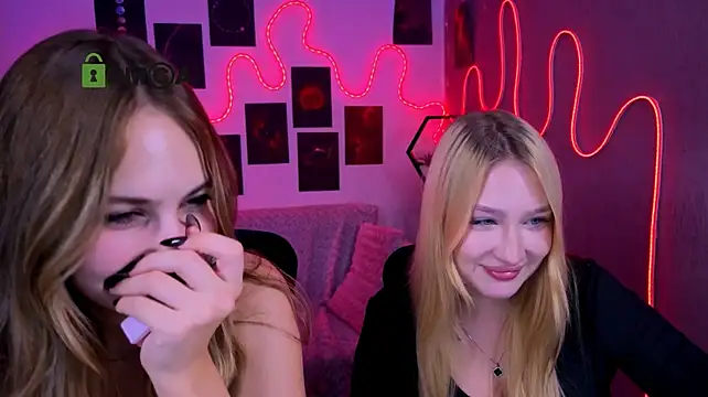 playful_sophie (G teen) - show ass