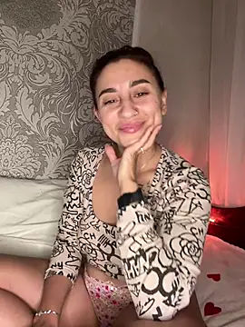 YourSweetGirl1 live cam on StripChat