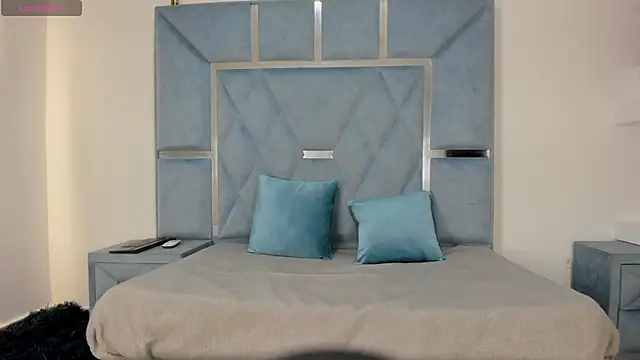 ambarasmx (F teen) - fingers in pussy