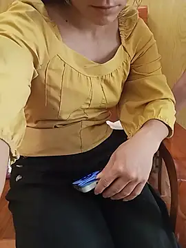 YANTA202 live cam on StripChat