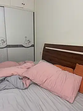 honghong-baby live cam on StripChat