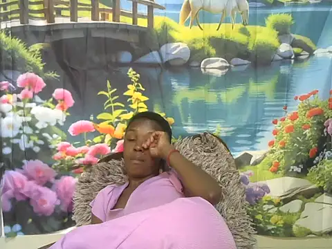 Ebonydoll088 live cam on StripChat