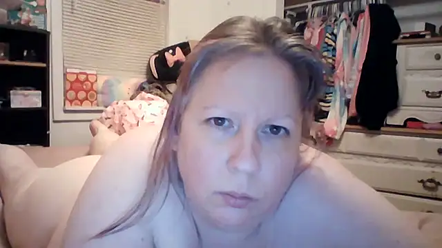 starlight1983 live cam on StripChat