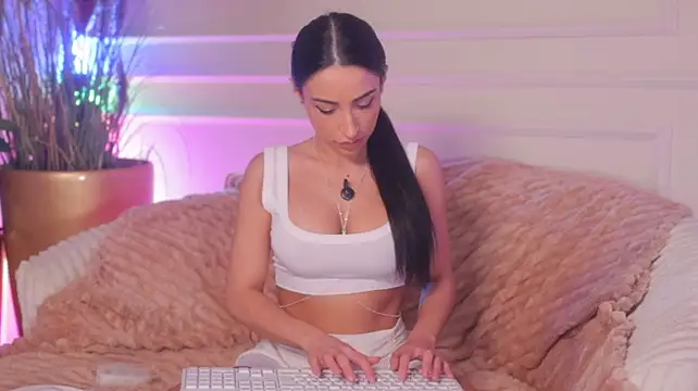 Anais_Bloom