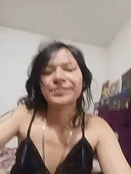 Ninffa_sweet25 live cam on StripChat