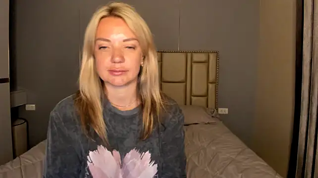 Jenniferlopes live cam on StripChat