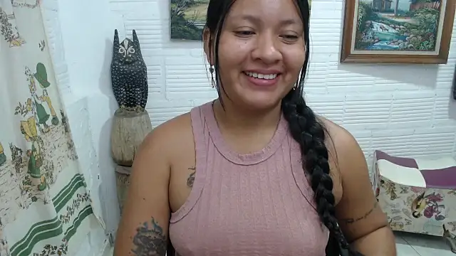 Sol_vannesa live cam on StripChat