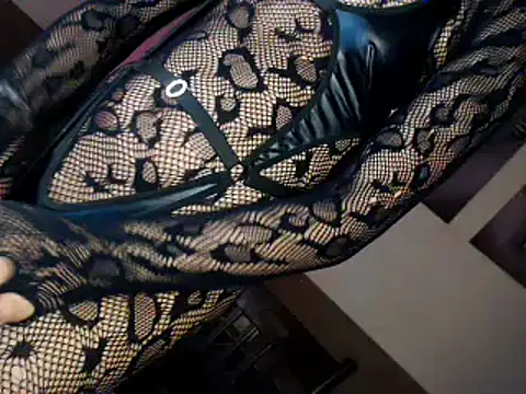 Spicy_kinky live cam on StripChat
