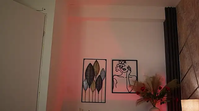 LilyL0u live cam on StripChat