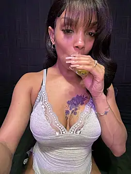 Rakiyahcharms