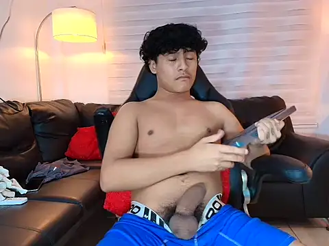 kristhofer_levis_ live cam on StripChat