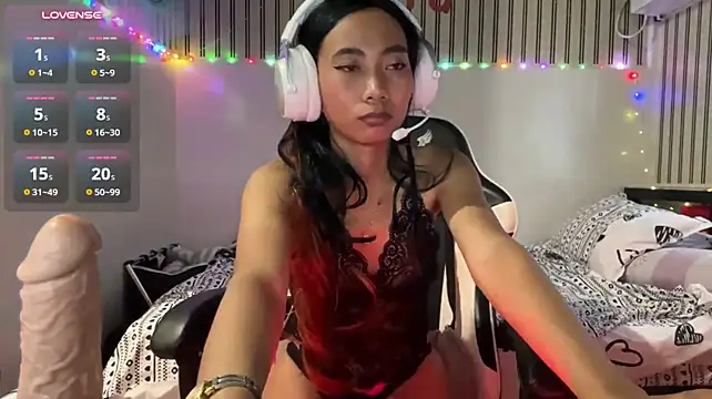 PiaSwida live cam on StripChat