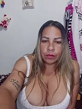LaIndia1 live sex cam