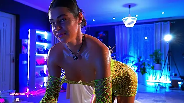 AmidaChris live cam on StripChat