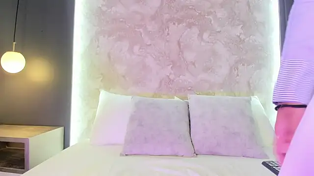 alysson_moon_ live cam on StripChat